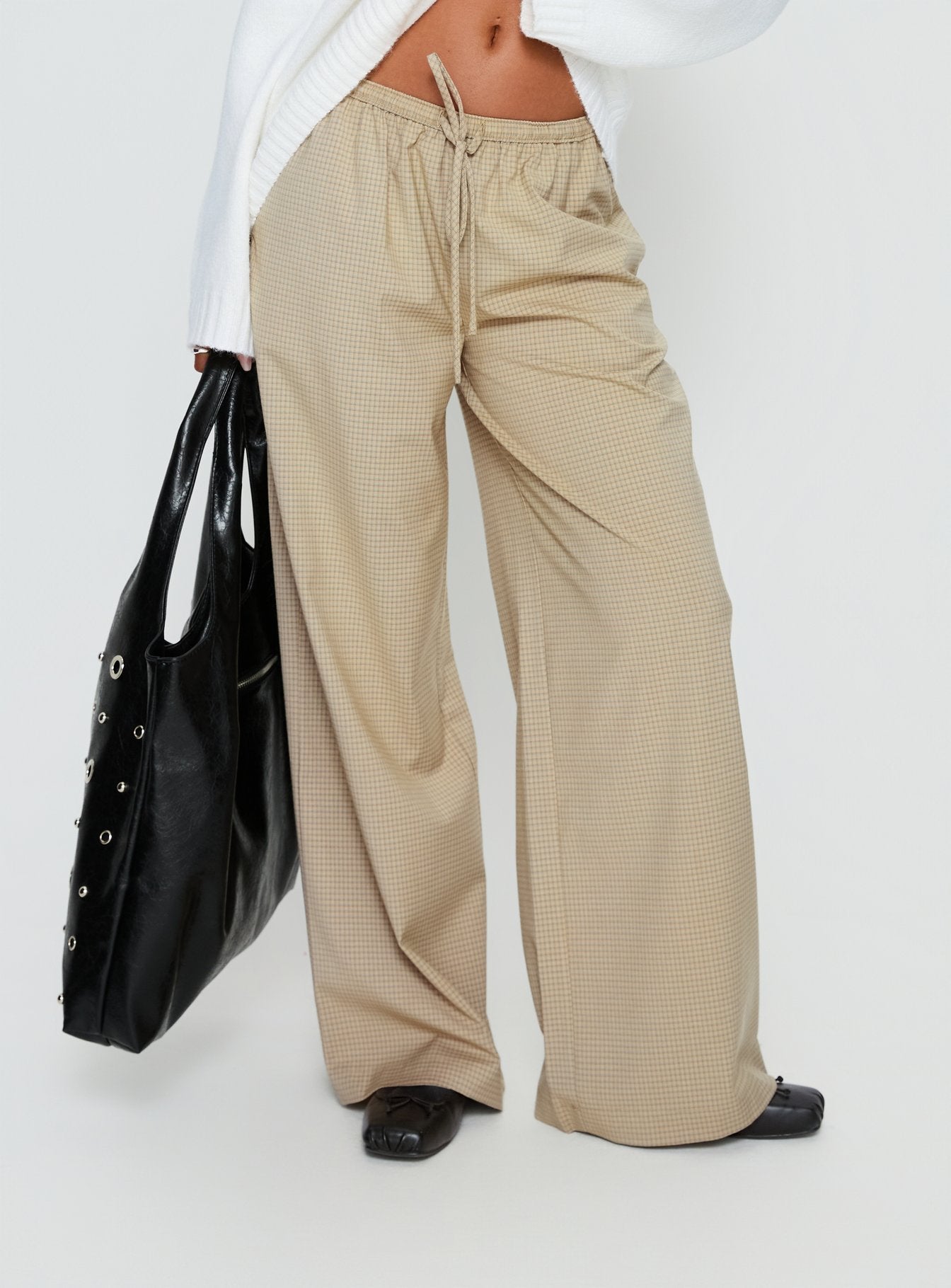 1-modelinfo-olivia-us2_5c8af3db-62ff-42c0-9b9c-f400f83c3059