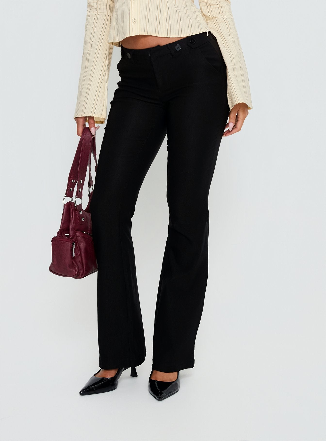 1-modelinfo-olivia-us2_9872bbdf-c33d-41f5-85ce-305b54655d4b