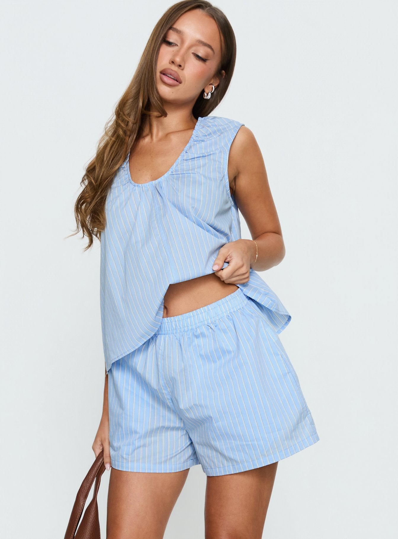 1-modelinfo-paris-us2_b0fb1b0b-9769-4ddf-bac9-5d717a8ede03