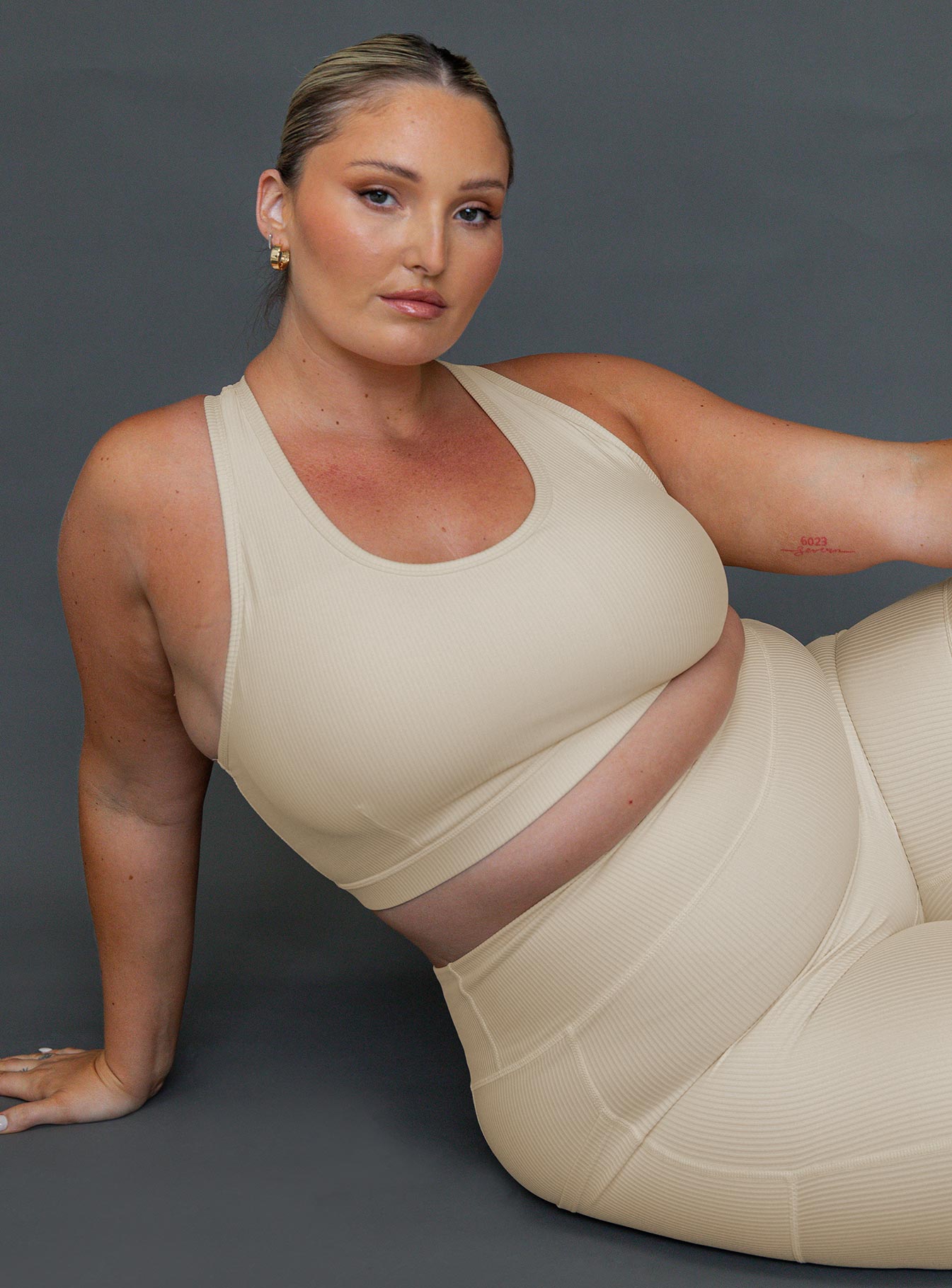 1-modelinfo-riley-us14_7df695ab-9182-4830-8b85-781b3acc9679