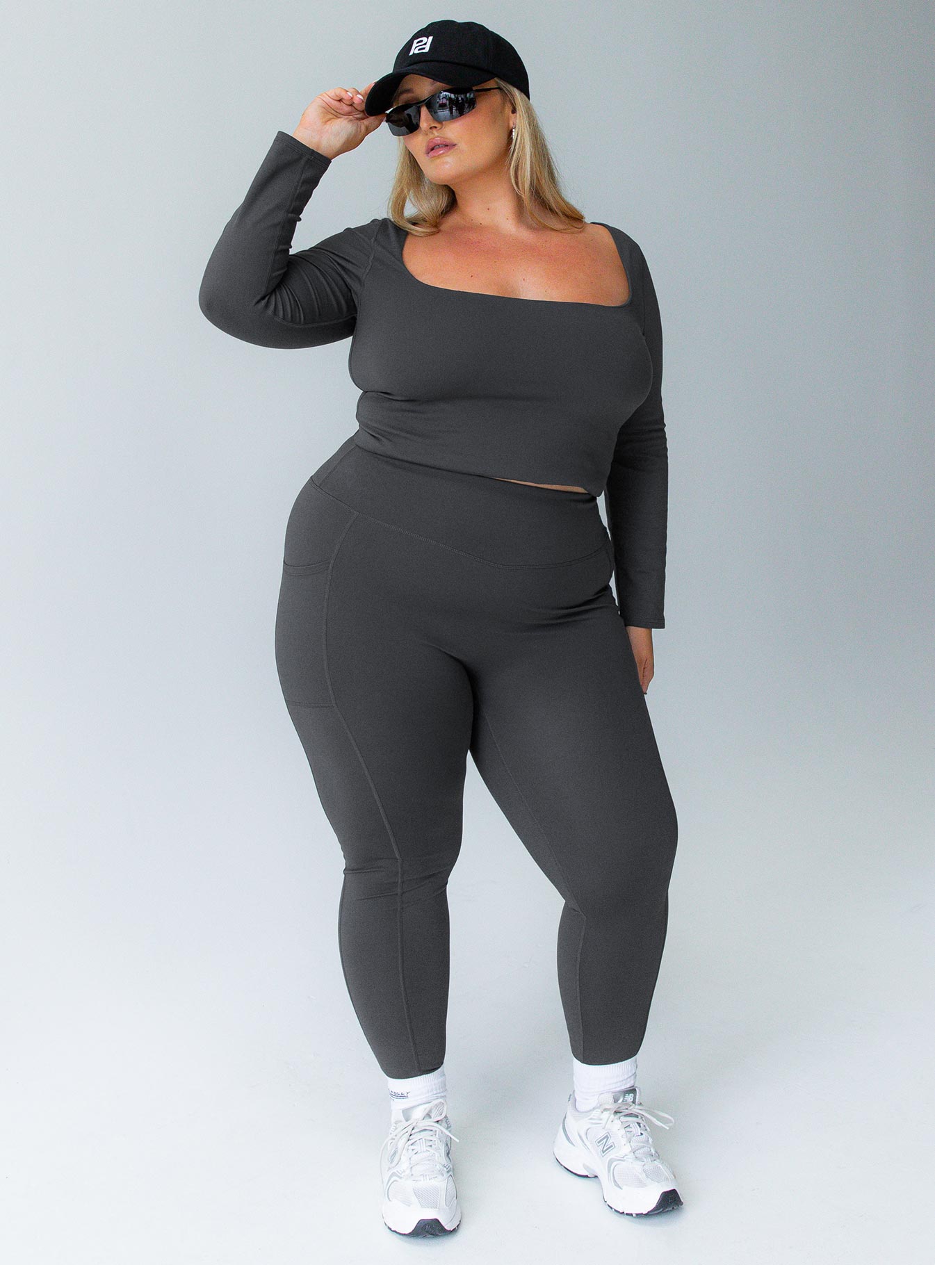 1-modelinfo-riley-us14_f9359779-6e0c-4935-b035-9a83100c0c57