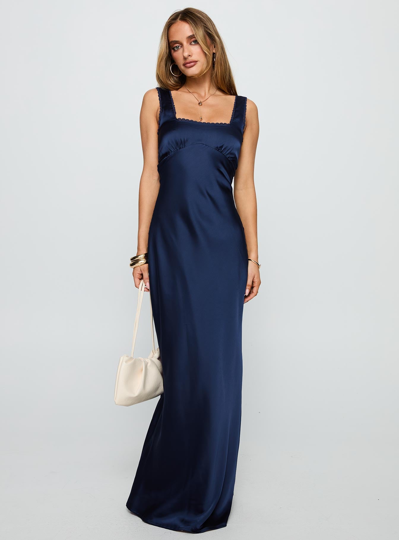 1-modelinfo-saskia-us2_141be54d-a38e-4bd3-8bf2-11da625d5716