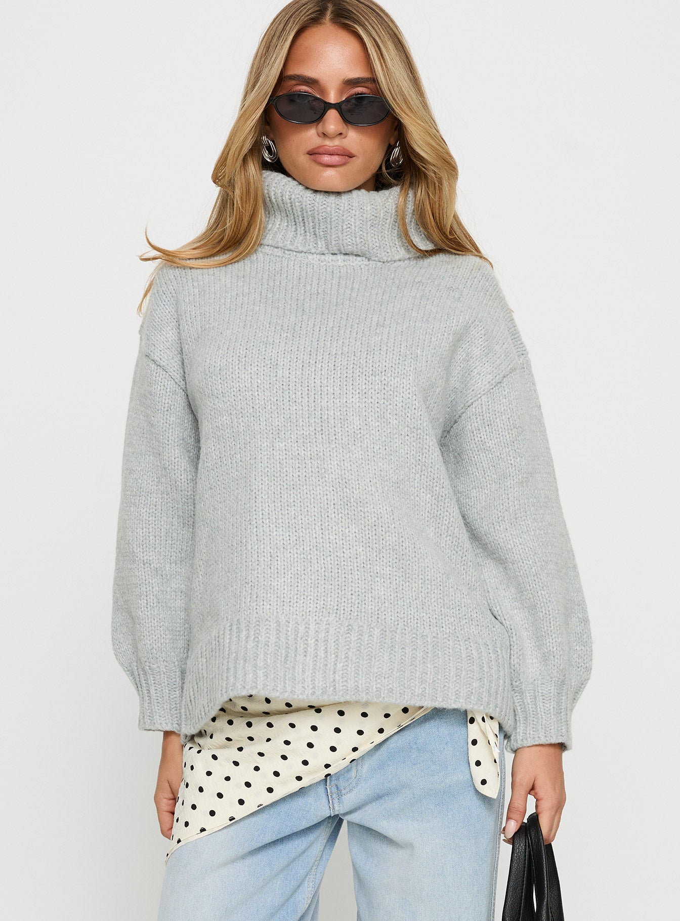 1-modelinfo-saskia-us2_a8033ce0-d57e-4310-87d3-751c7082d750