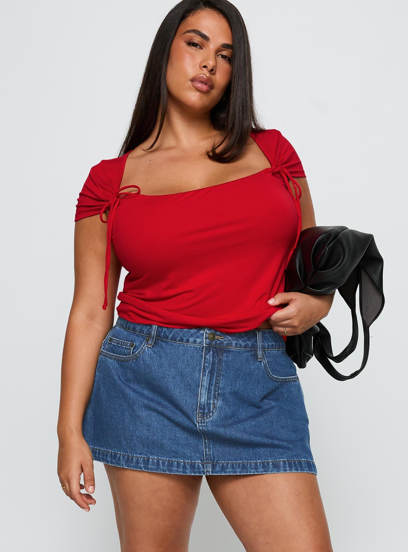 1-modelinfo-shay-us14_38b38ee2-1ea1-4d02-bd75-be6d39bb2e28