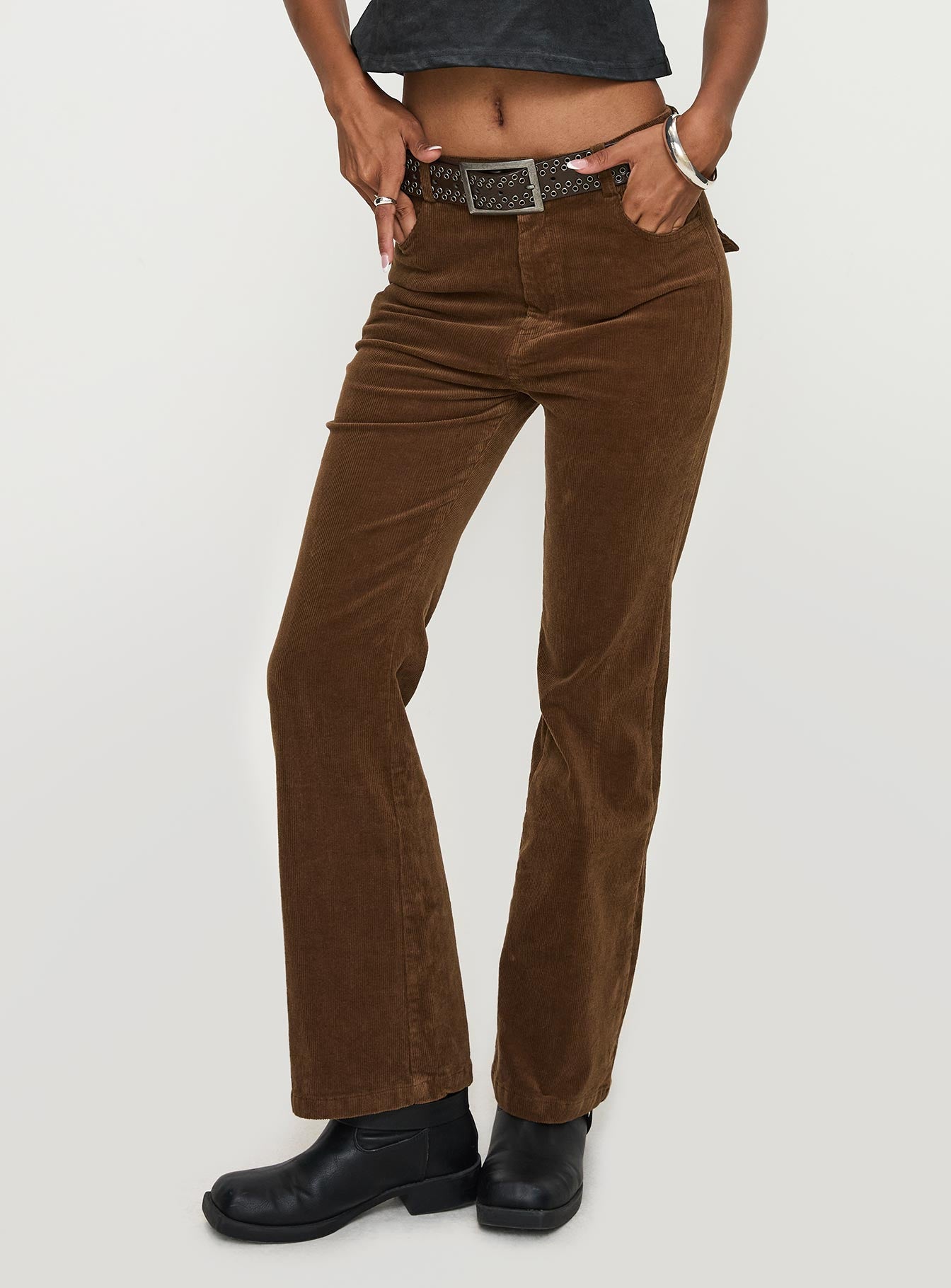 1-modelinfo-sneha-us2_2ac8c4f5-5d5d-49d6-aba6-9672a704e2b8