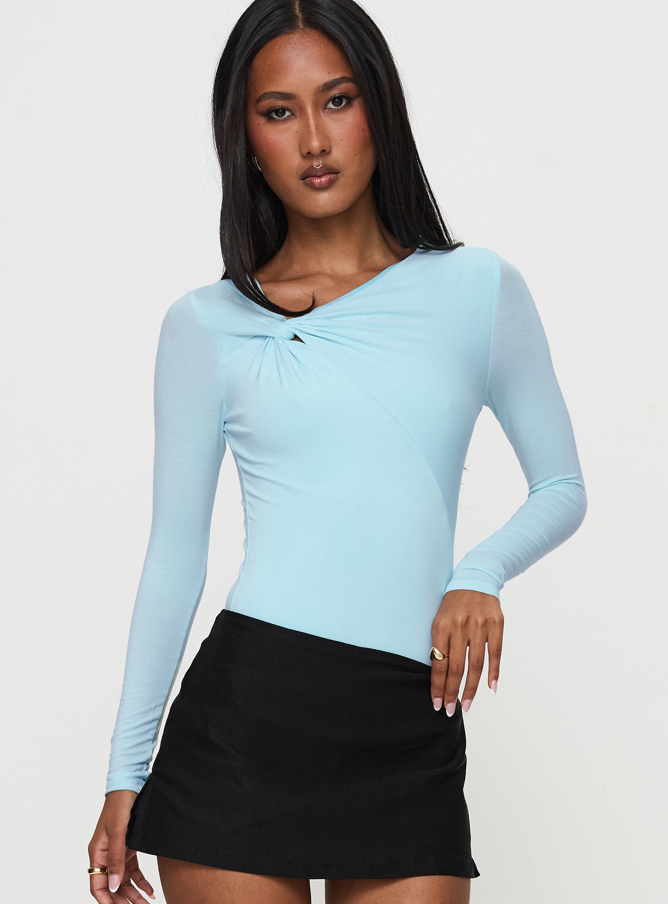 1-modelinfo-sneha-us2_35d7646b-3e6f-466f-96a3-42a1624e200b