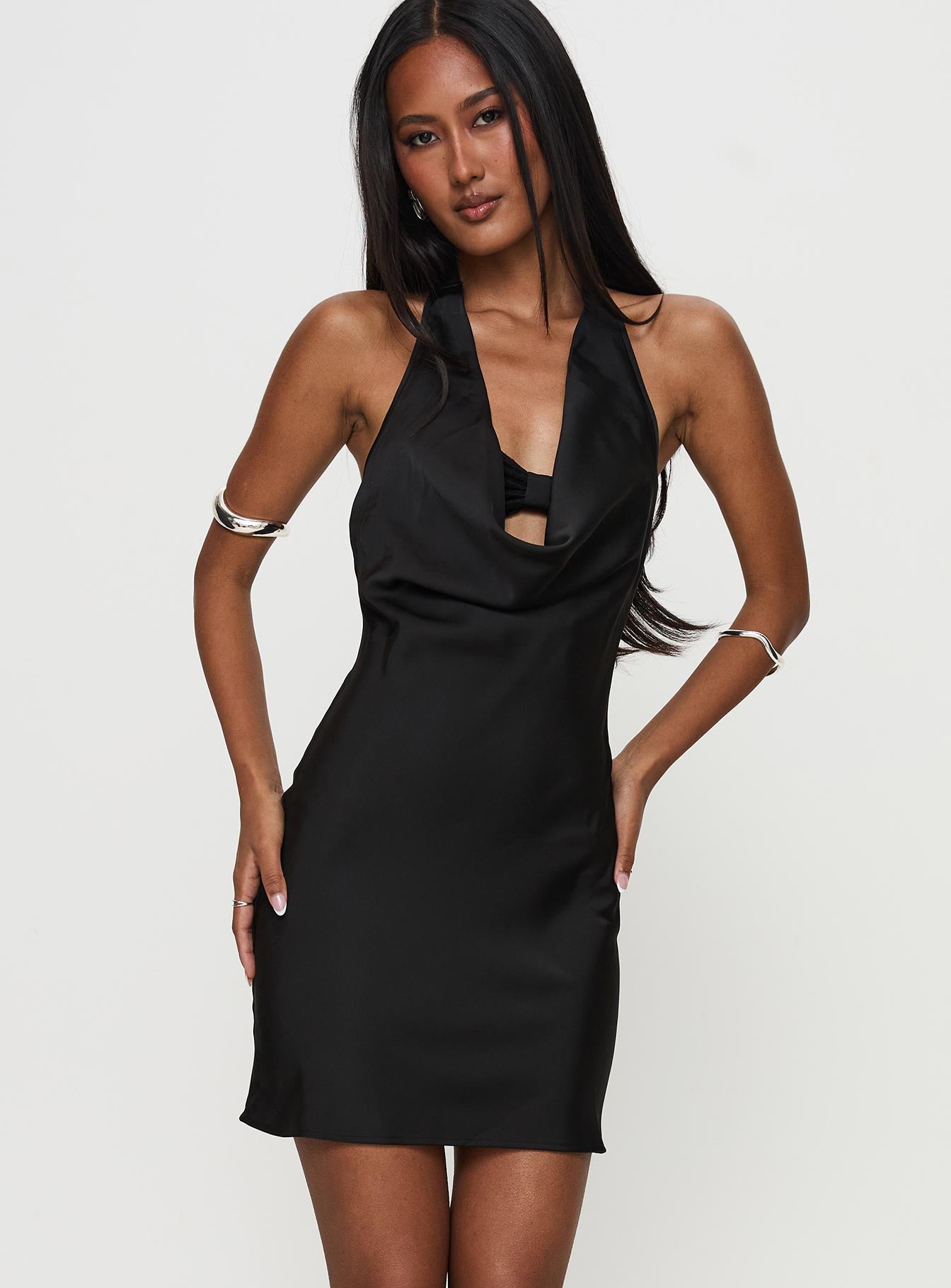 1-modelinfo-sneha-us2_81a15047-6bb5-49ba-b2e9-8b7a1f219dbb