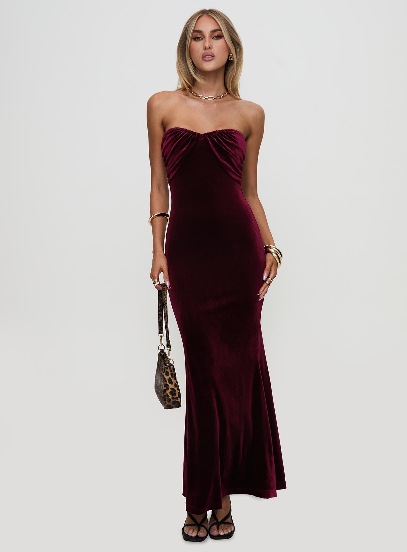 1-modelinfo-summer-us2_9519c568-a820-47c5-80e1-e4ea0bd40498