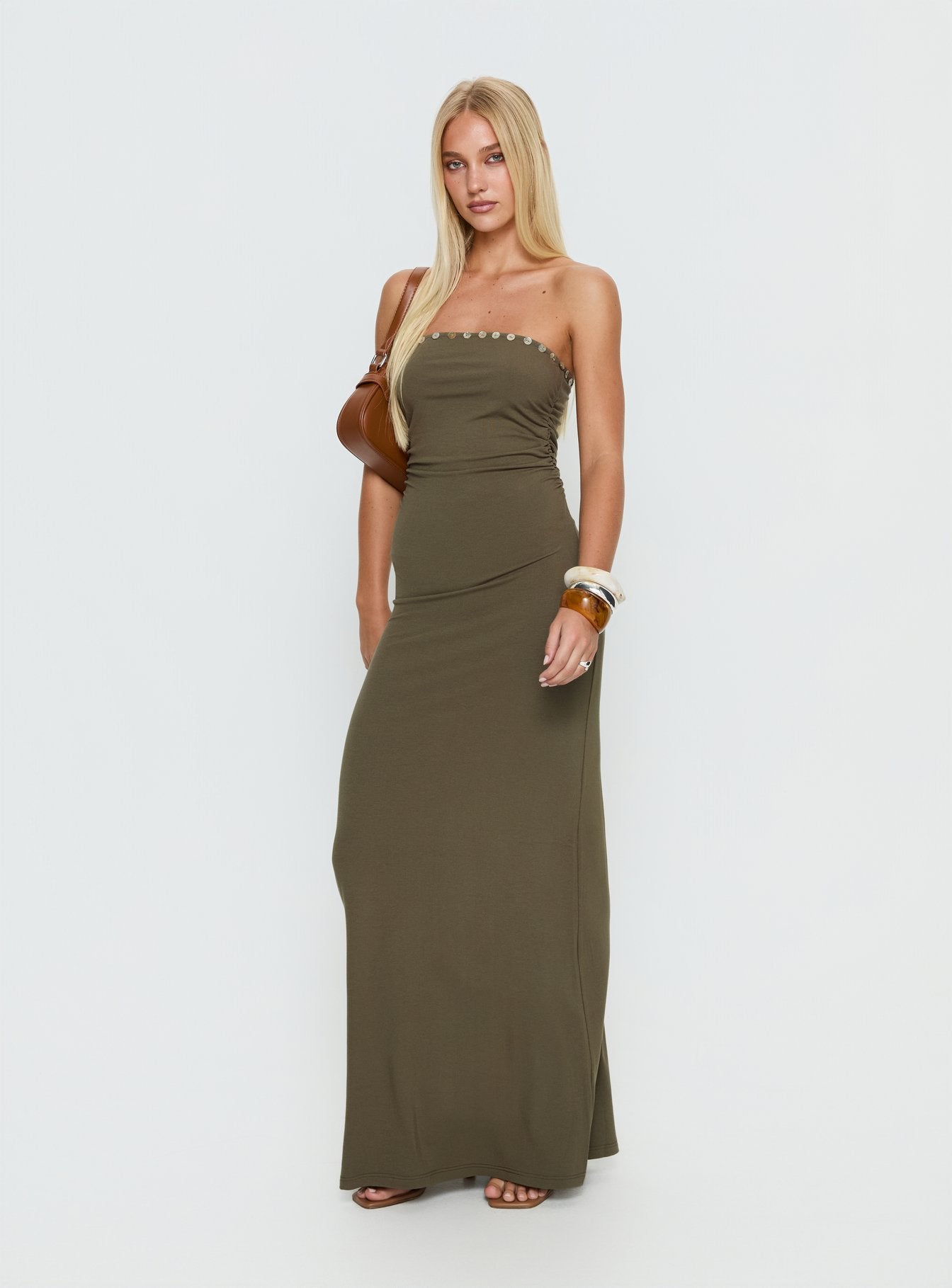 1-modelinfo-verena-us2_6d052c77-4155-4608-9500-fa8a5dec1b06