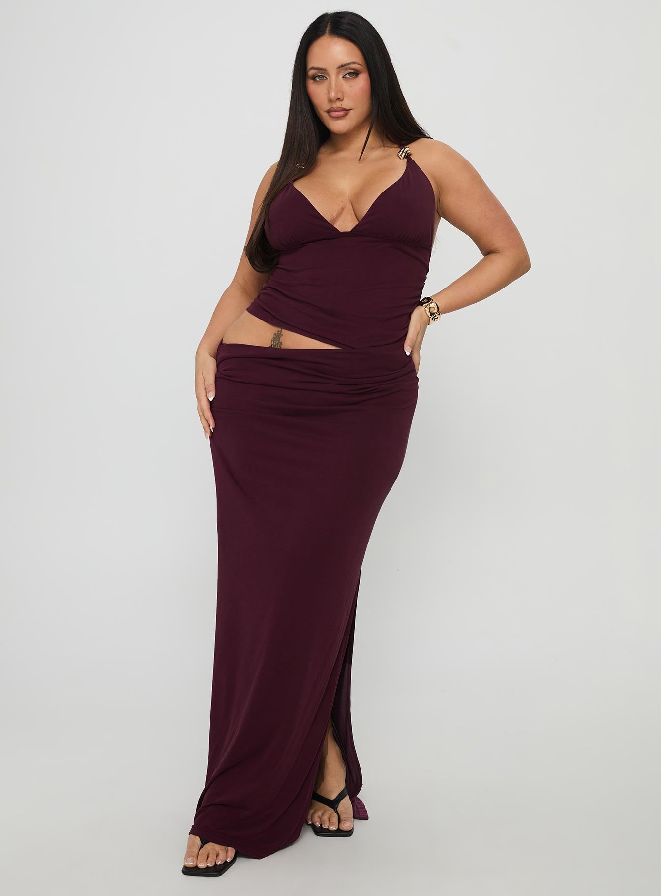 1-modelinfo-yasmine-us14_1e44c8b9-2339-4266-8806-f03f34f5deed
