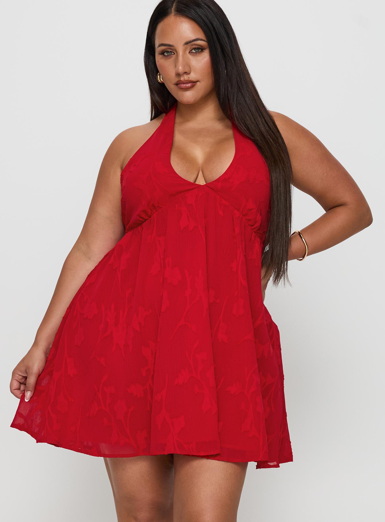1-modelinfo-yasmine-us14_e1bdfcff-bb3b-429b-a75f-b424f1172175