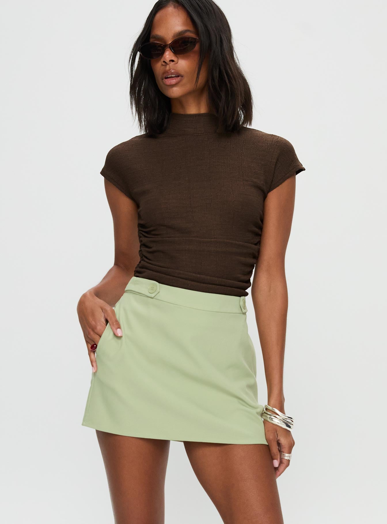4-modelinfo-kristen-us2_58fc1b72-4d8f-4cd0-8517-3fc3afd937d8