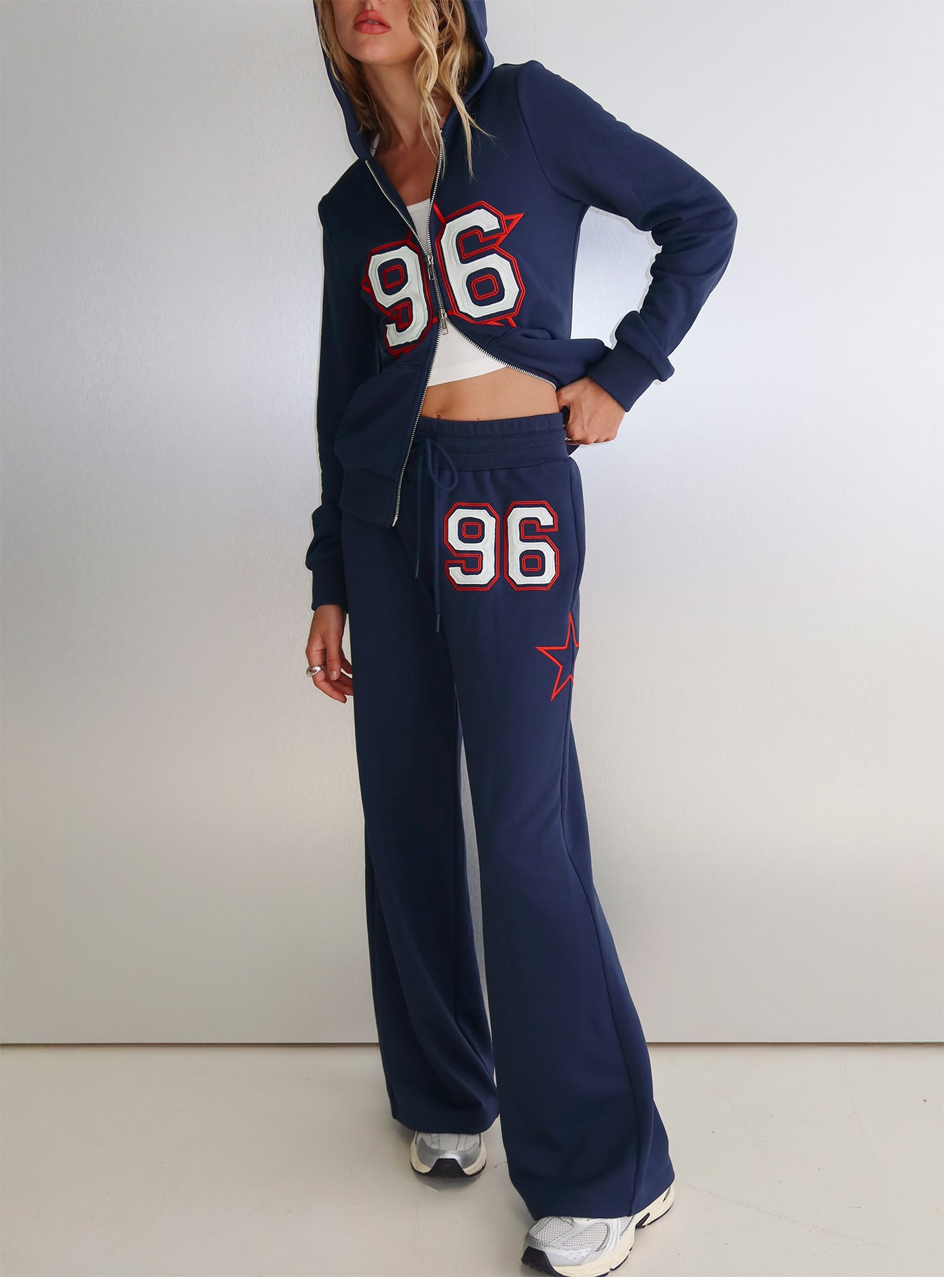 6-modelinfo-nikki-us2_cb76fc95-7a1c-495a-9b78-0e4d2478661b