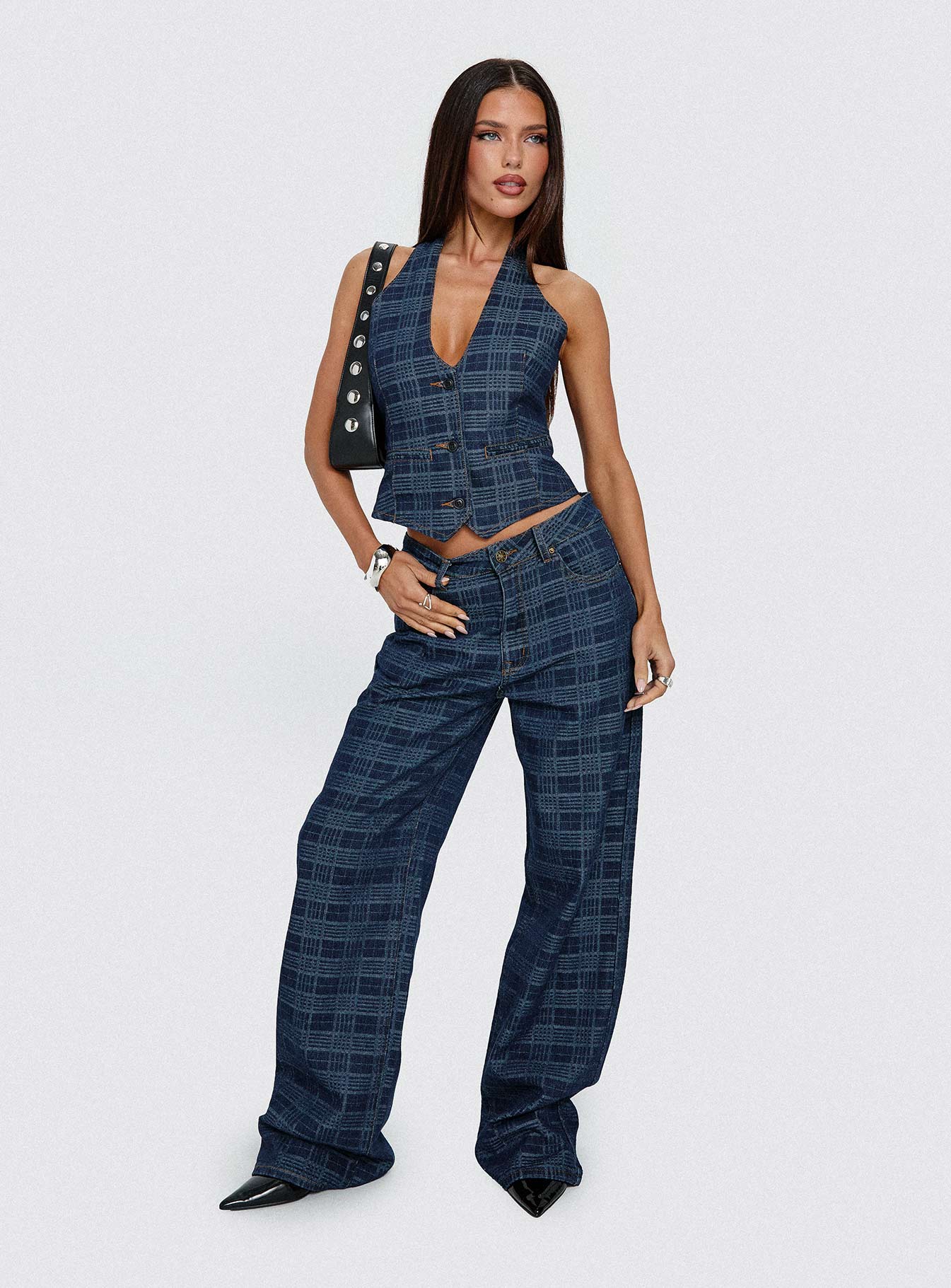 7-modelinfo-crystal-us2_386720ed-444b-4b98-8177-21d9d102002b