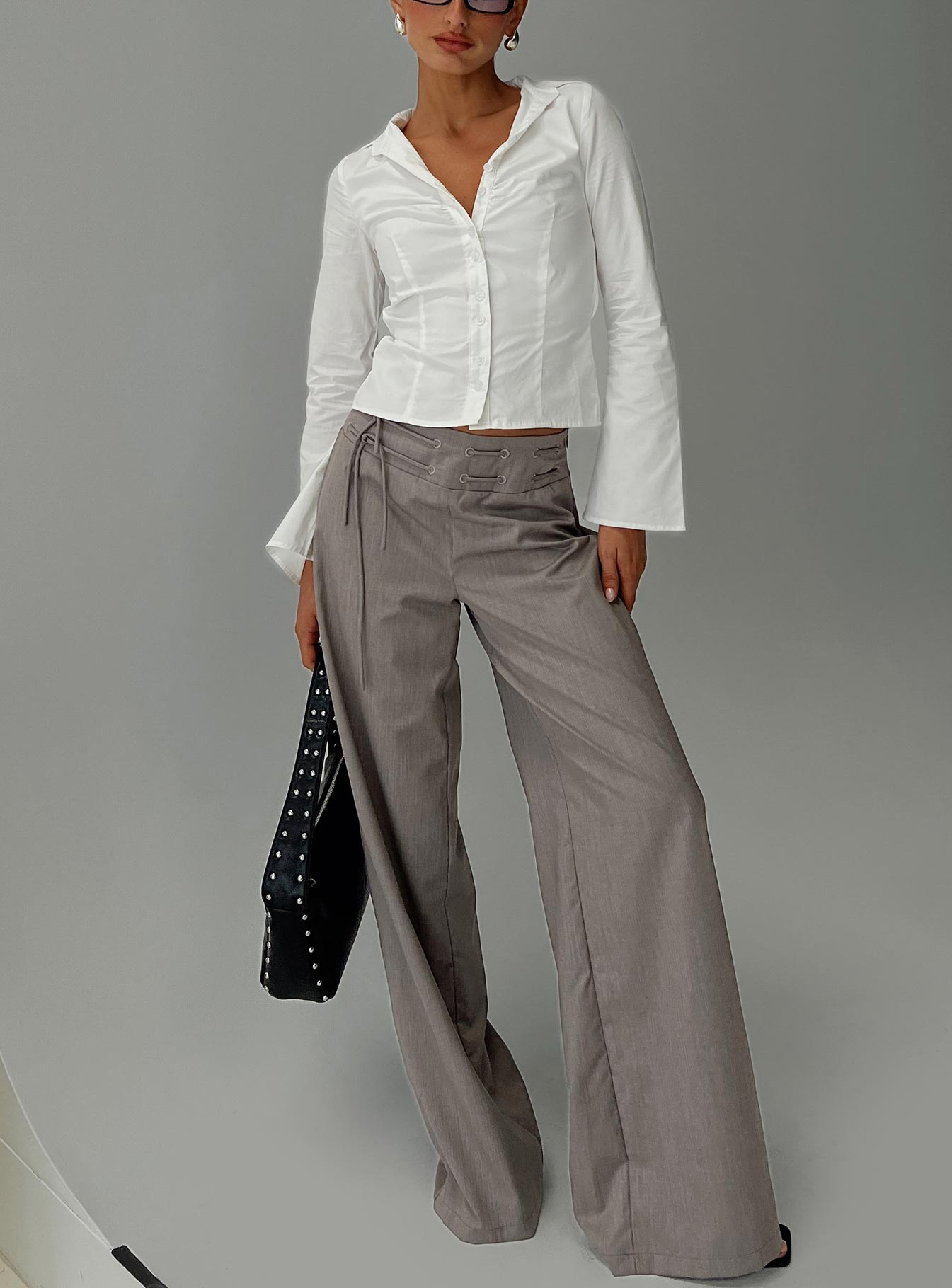 7-modelinfo-saskia-us2_fdf60afd-174b-4b15-bf2e-91c7d5ff92c0