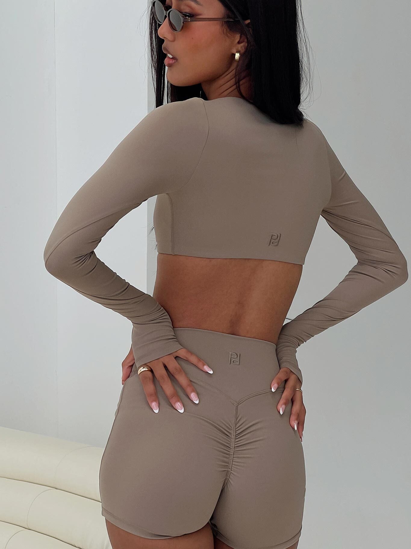8-modelinfo-sneha-us2_d22374e6-42ec-4ce3-abce-10e056c20edf