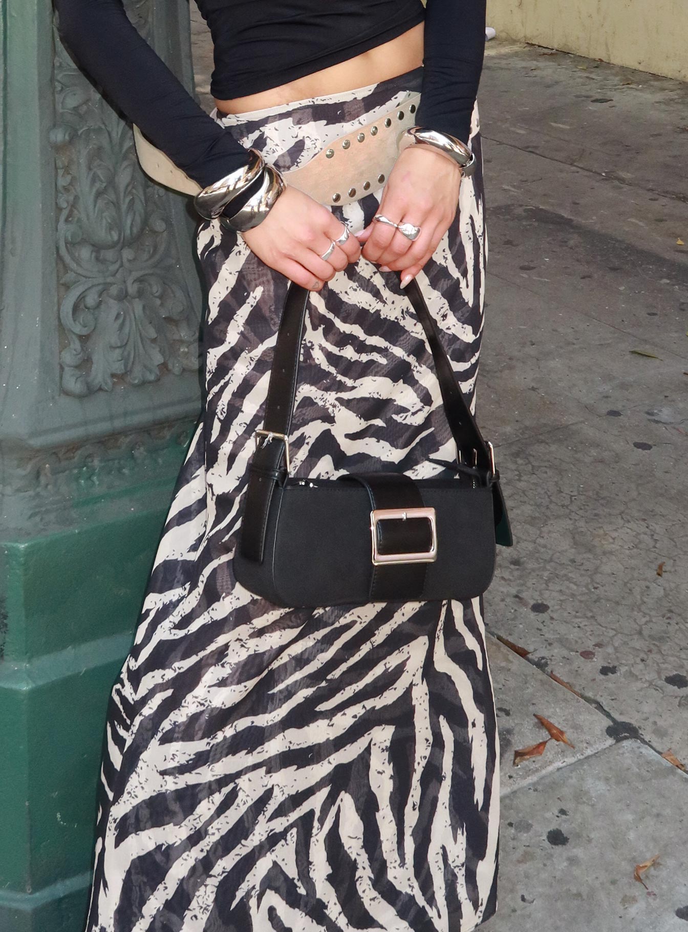 Addie-Buckle-Detail-Shoulder-Bag-Black_c8d61438-29fe-425d-8f0e-4aef95937aa8