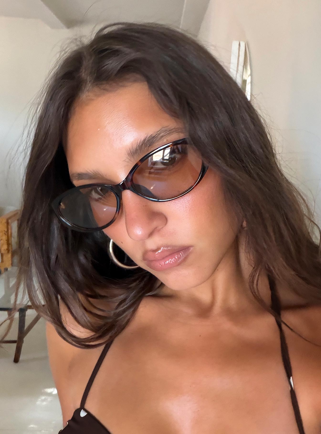 Daydream-Baby-Oval-Sunglasses-Brown-Tort_169d998e-6cfc-4629-ab08-bf88e6079385