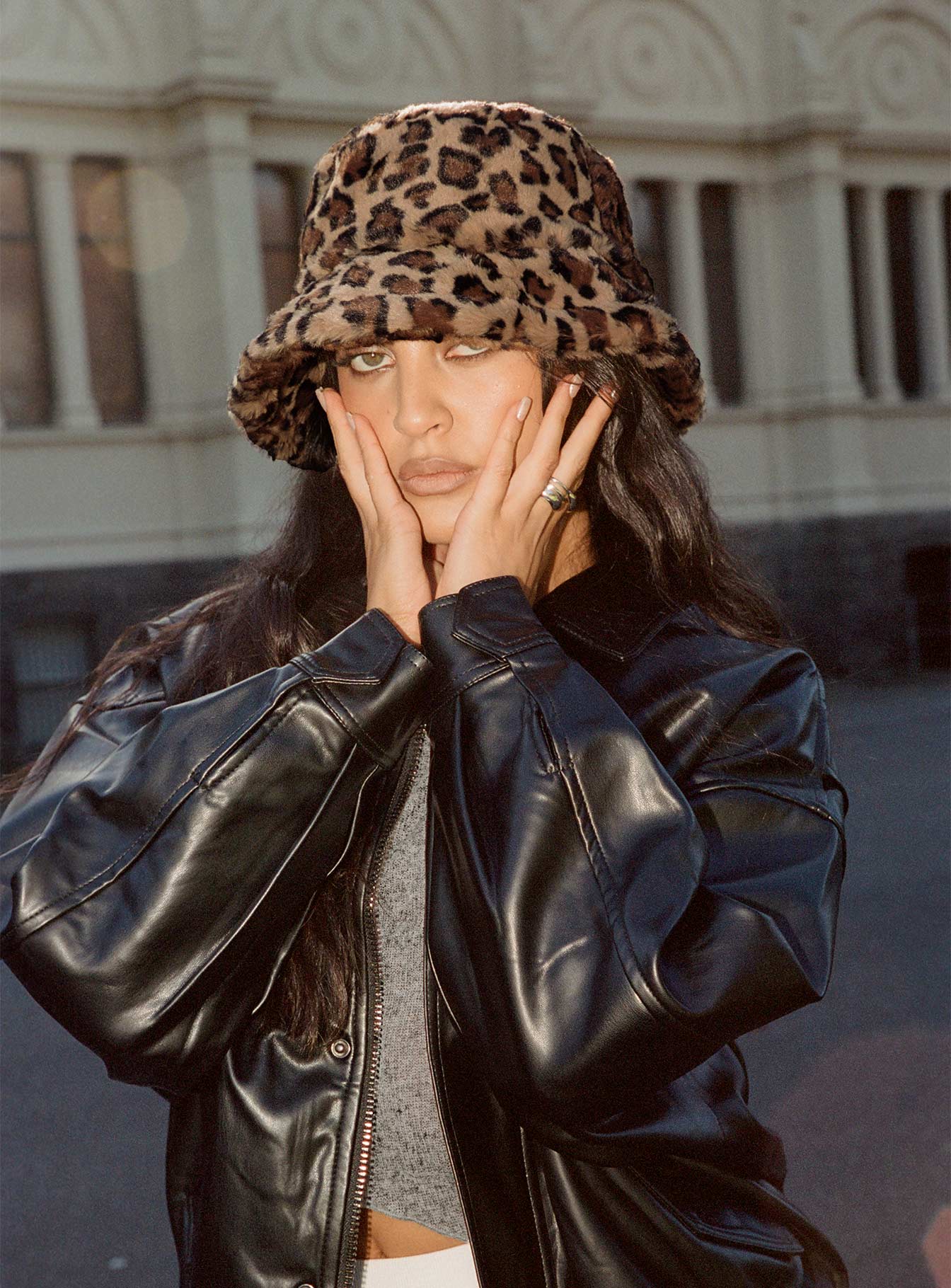 Frankle-Faux-Fur-Bucket-Hat-Leopard-1