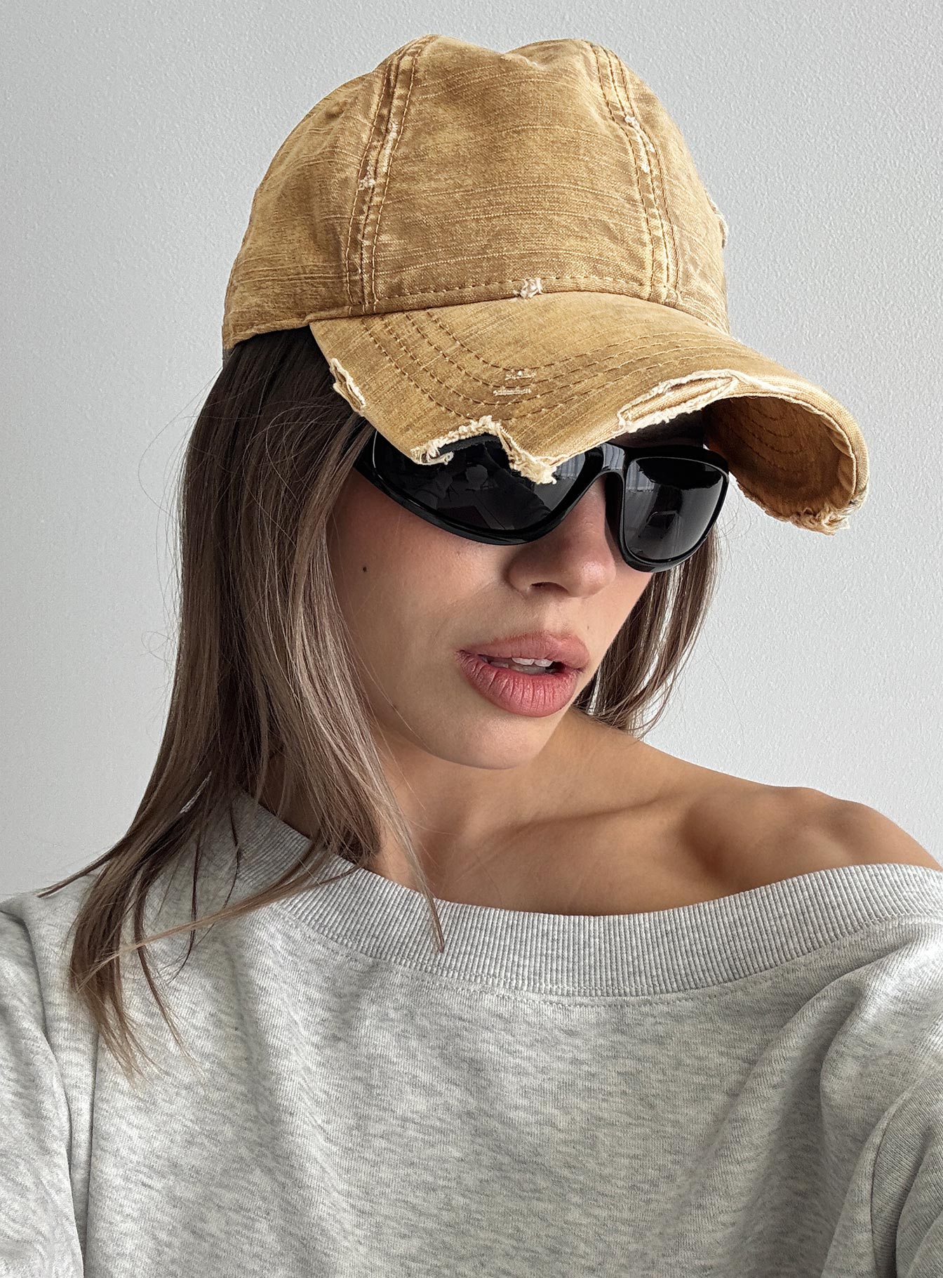 Fryda-Distressed-Cap-Washed-Brown