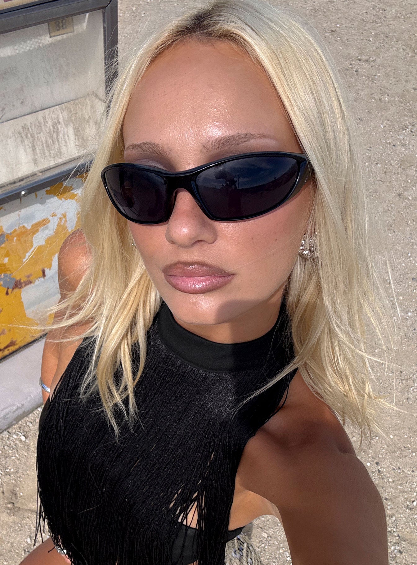 Mora-Sunglasses-Black_f49561a3-40b7-4cb4-a3f6-d183a1533d07