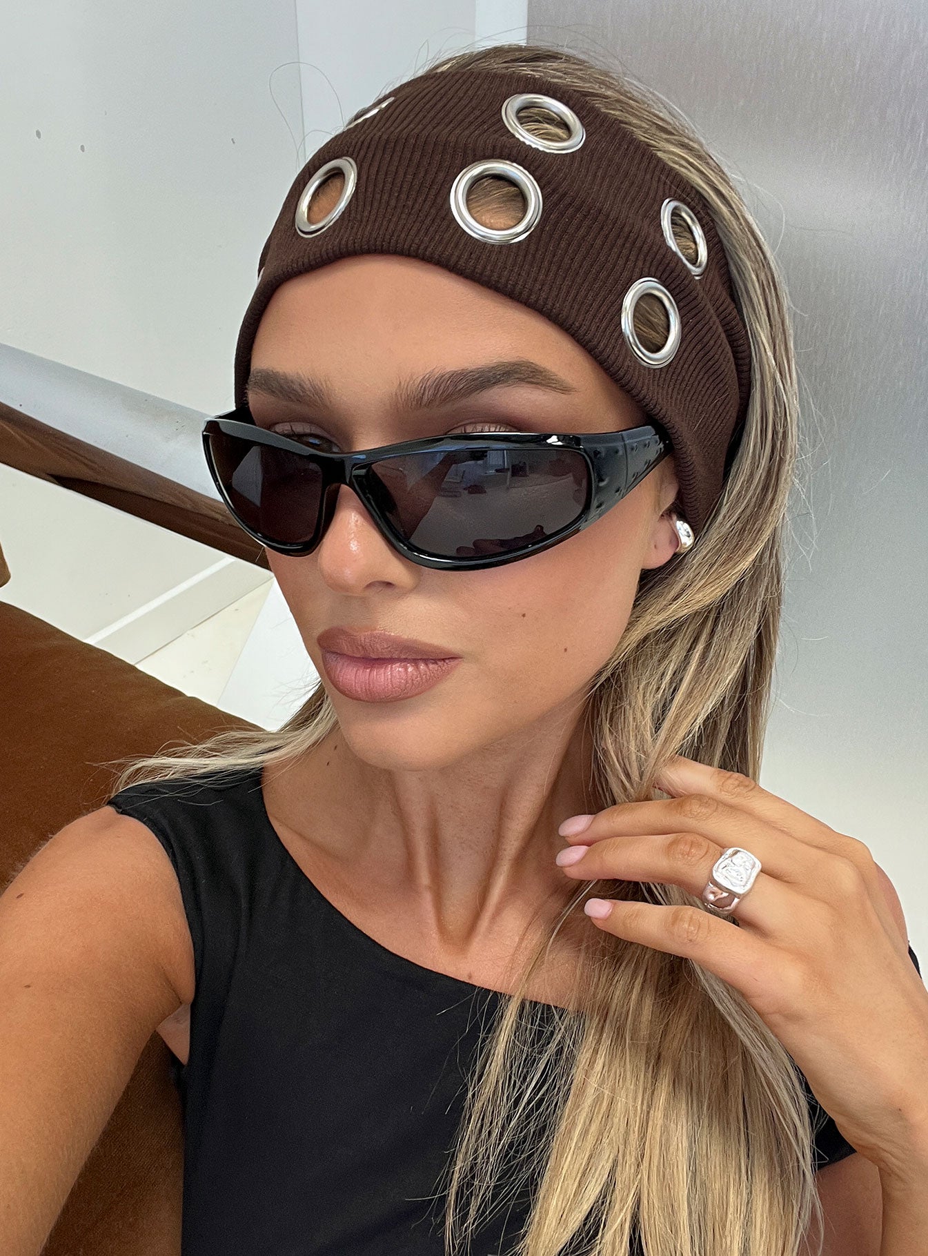 Movie-Stars-Eyelet-Headband-Brown