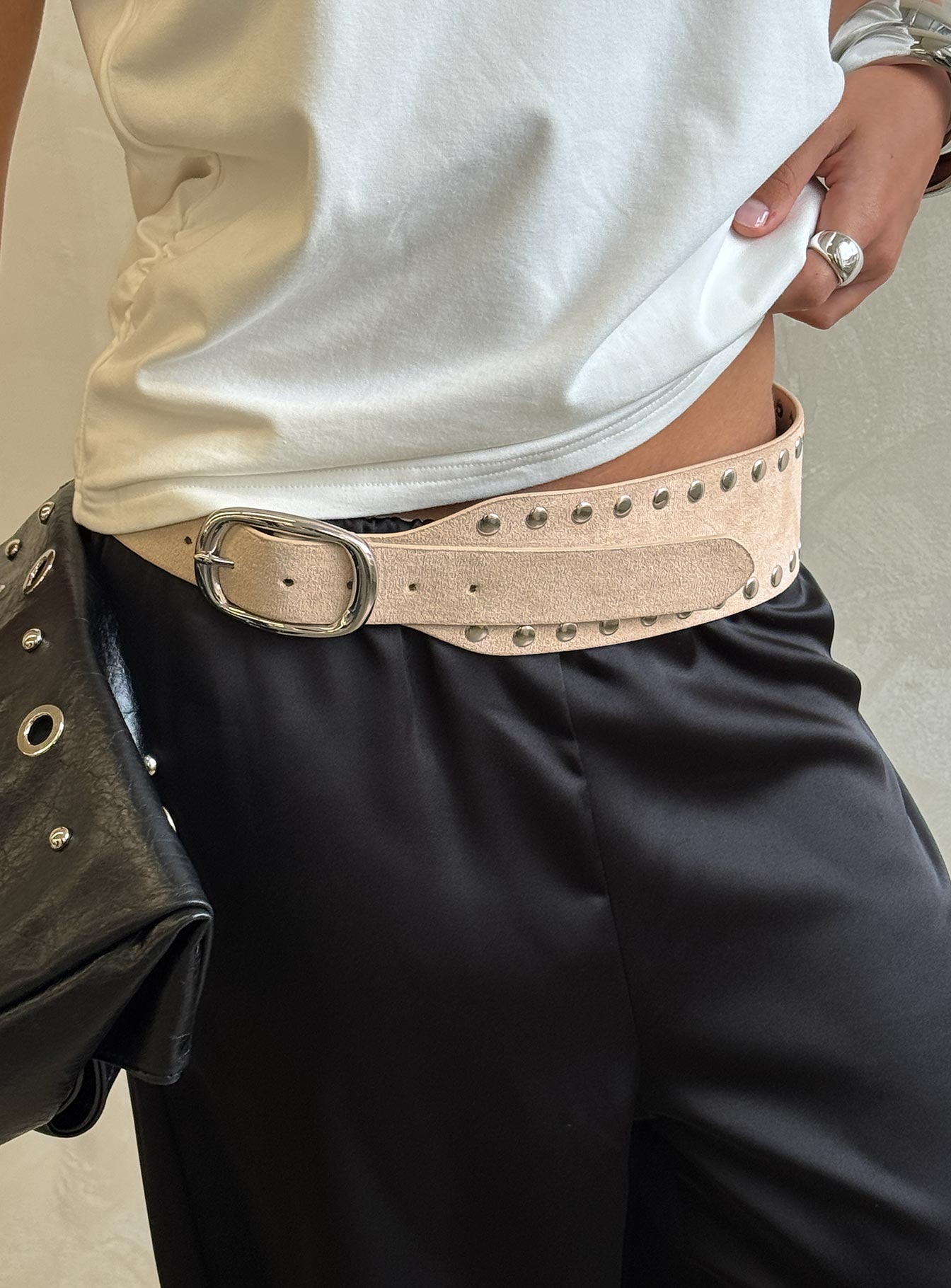 Spheres-Stud-Belt-Beige-Silver_21cdf81d-e6ef-4873-98a1-2f7d371a3a10