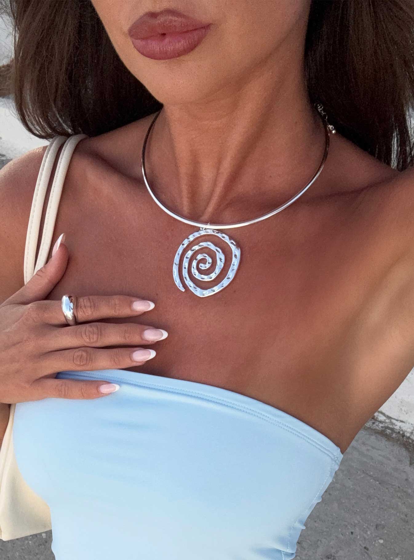 Top-Of-Mind-Swirl-Pendant-Necklace-Silver