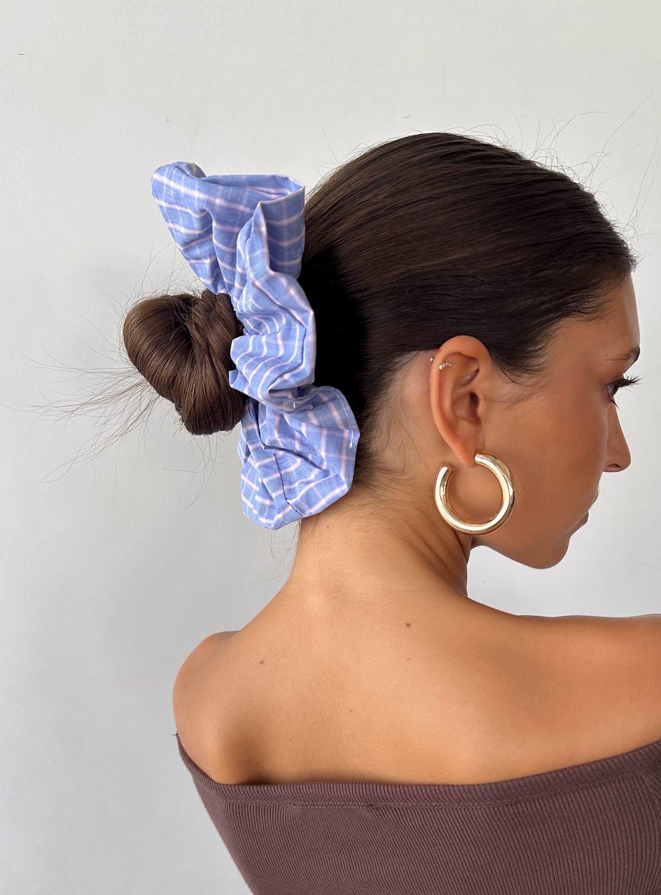 novie-hair-scrunchie-blue-check