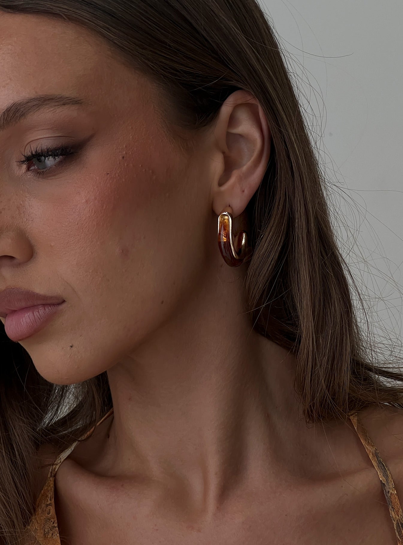 still-love-hoop-earrings-gold-_-brown